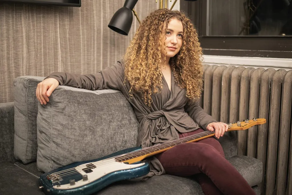 Tal Wilkenfeld performing